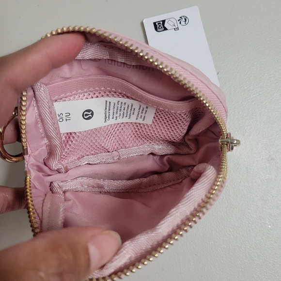 Lululemon NWT Evrywhere Belt Bag Nano. - Picture 11 of 15